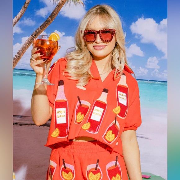 QUEEN OF SPARKLES Tops - New! QUEEN OF SPARKLES Red Queen of Spritz All Over Top